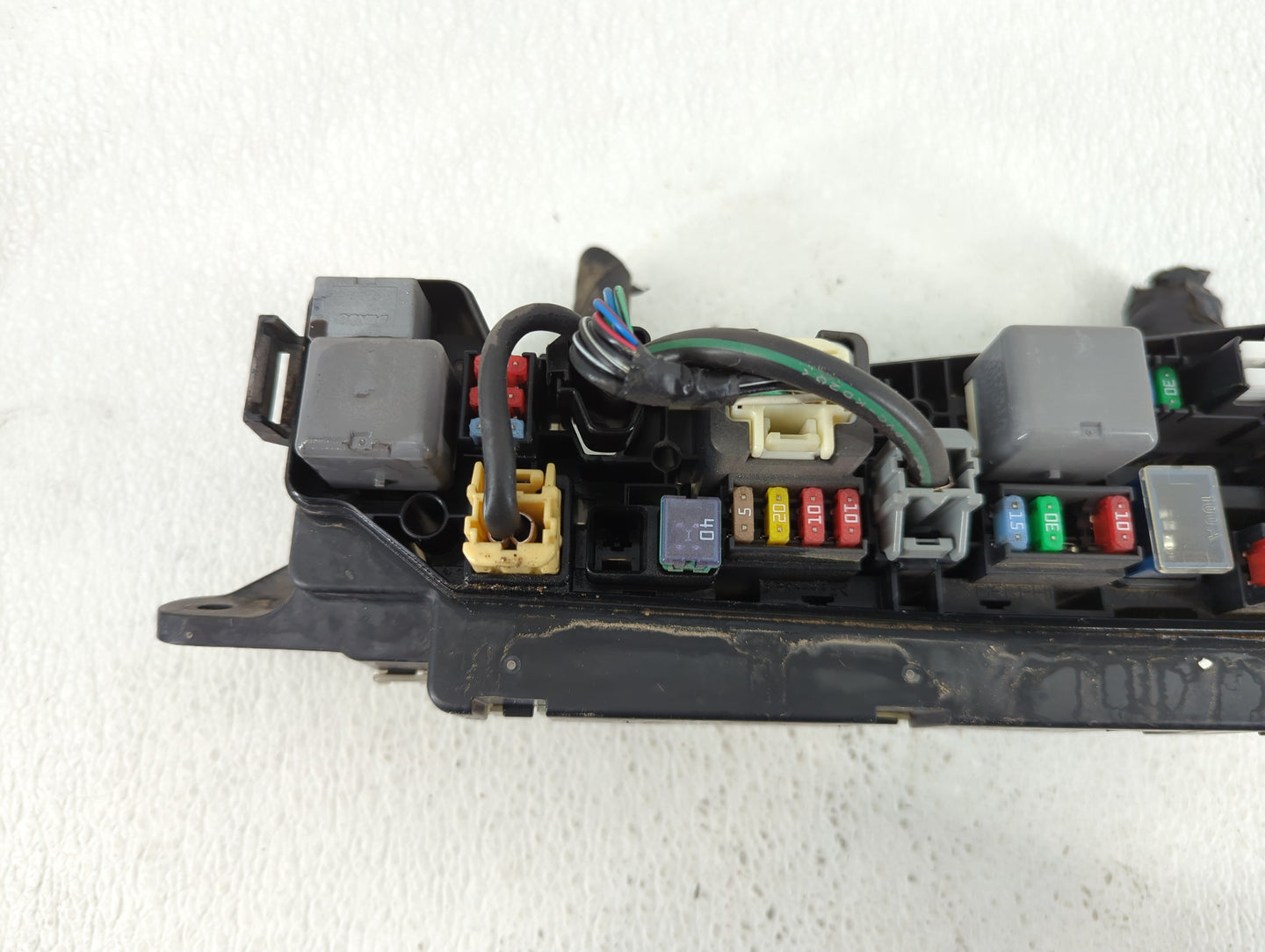 2004-2008 Toyota Corolla Fusebox Fuse Box Panel Relay Module Fits Fits 2004 2005 2006 2007 2008 OEM Used Auto Parts - Oemuse
