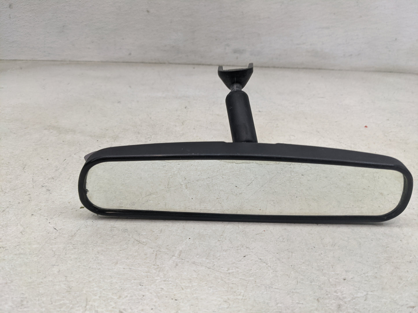 2003-2008 Toyota Corolla Interior Rear View Mirror Replacement OEM P/N:E8011681 MODEL 240 Fits OEM Used Auto Parts - Oemused