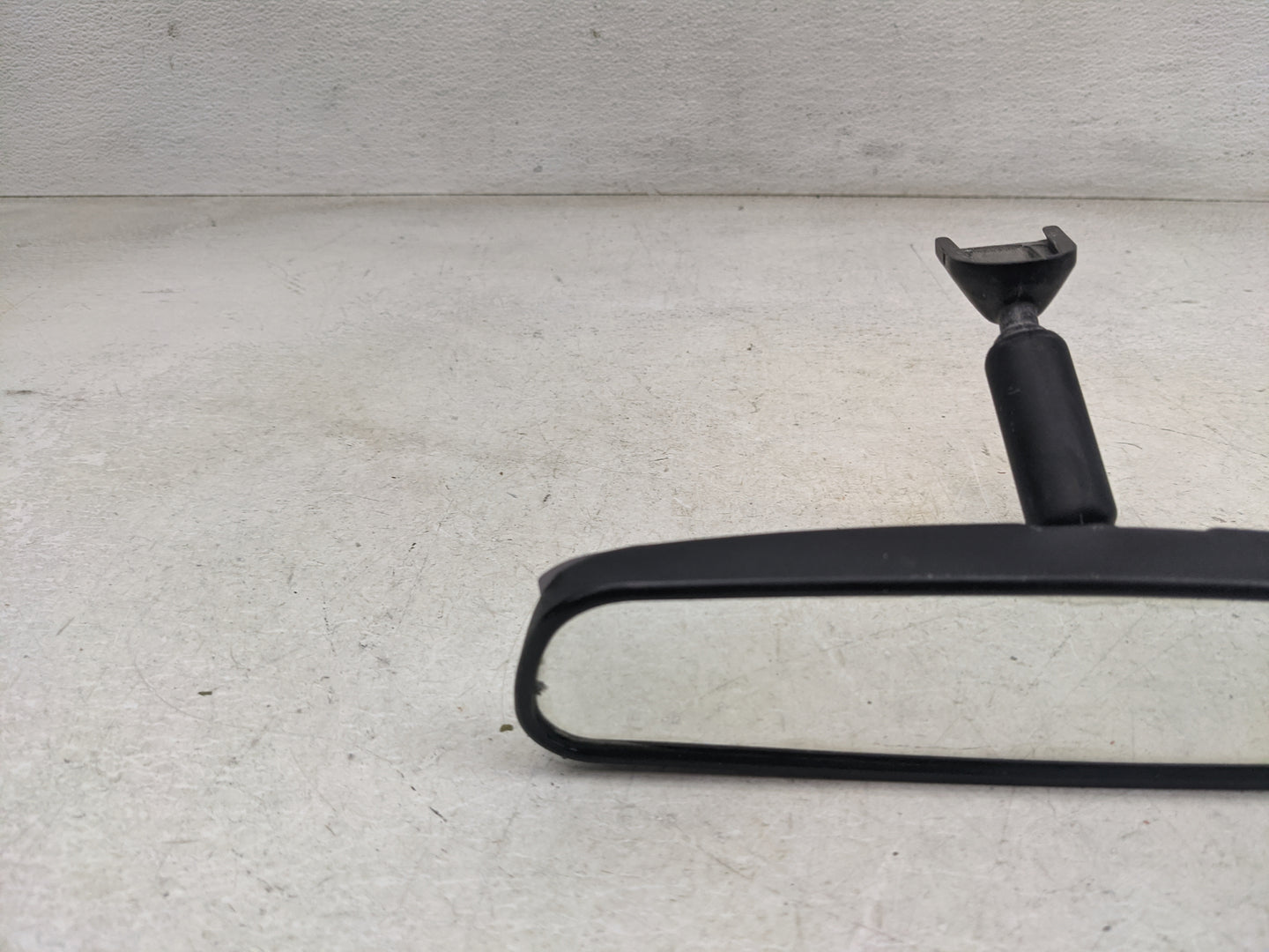 2003-2008 Toyota Corolla Interior Rear View Mirror Replacement OEM P/N:E8011681 MODEL 240 Fits OEM Used Auto Parts - Oemused