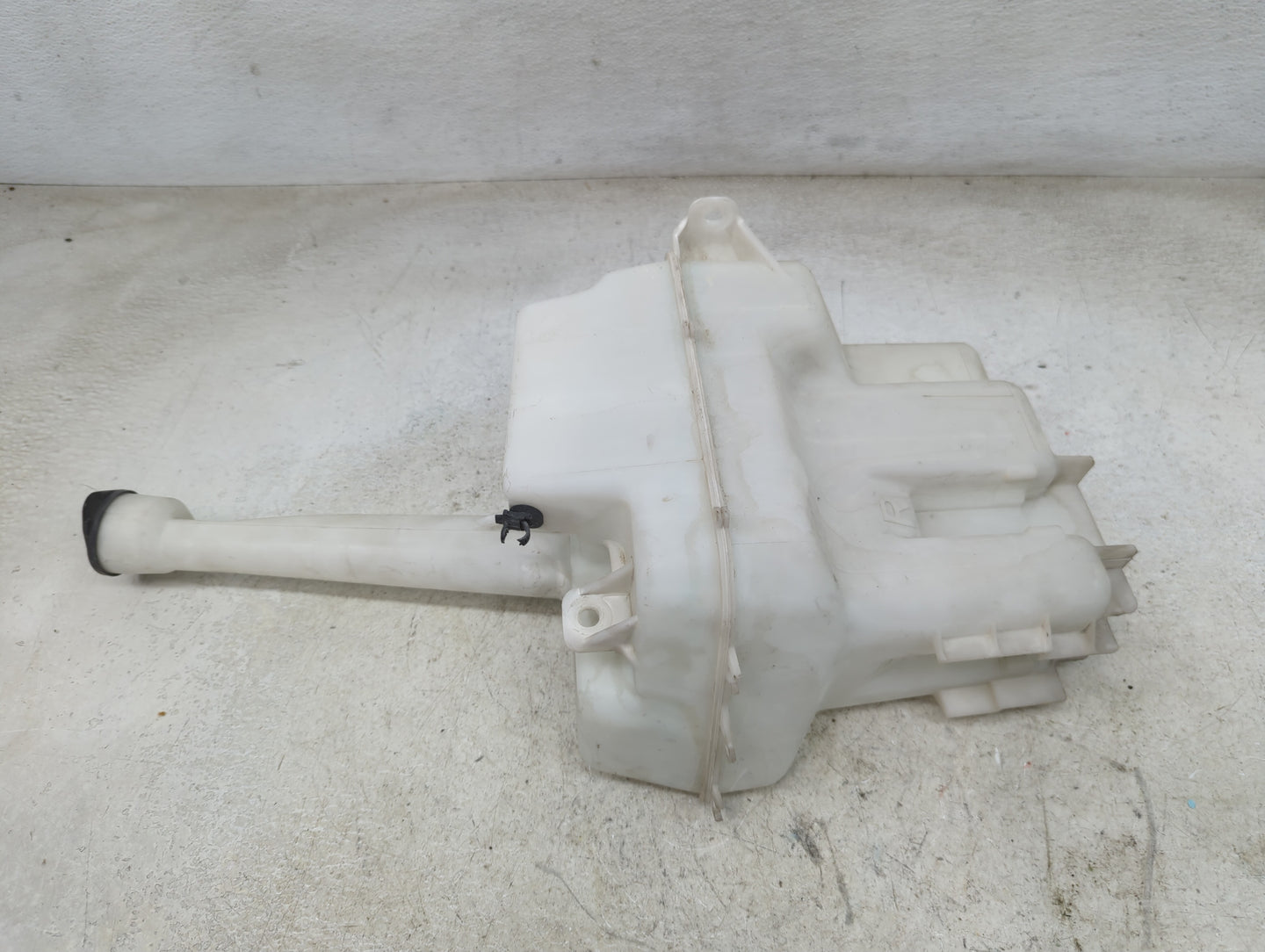2003-2008 Toyota Corolla Windshield Washer Fluid Reservoir Bottle Oem - Oemusedautoparts1.com