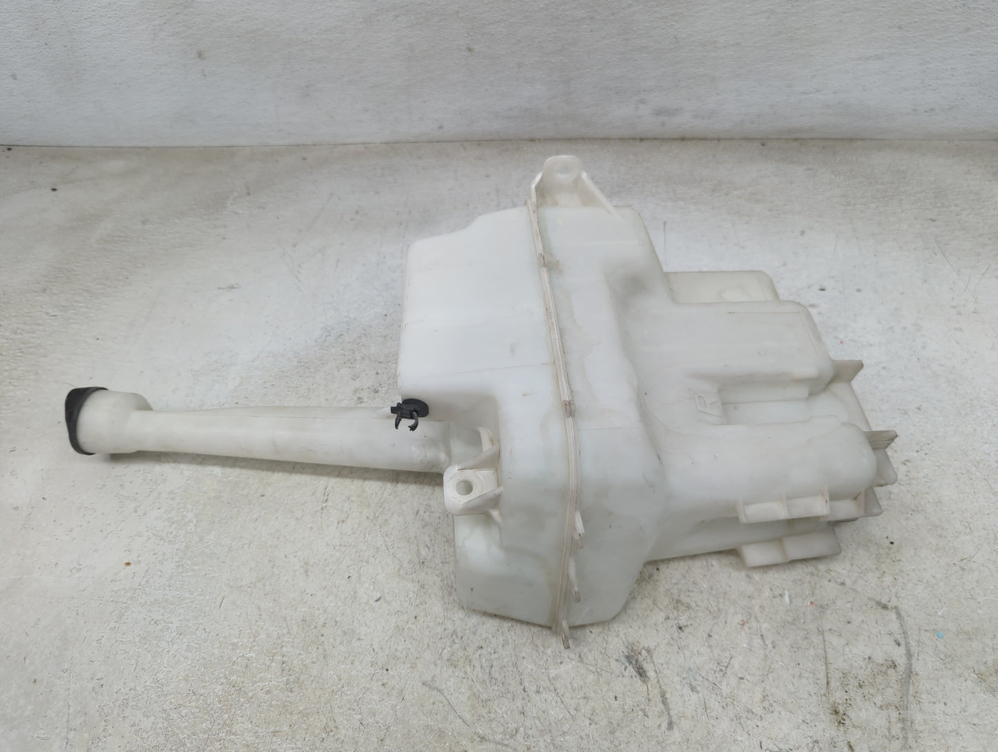 2003-2008 Toyota Corolla Windshield Washer Fluid Reservoir Bottle Oem - Oemusedautoparts1.com