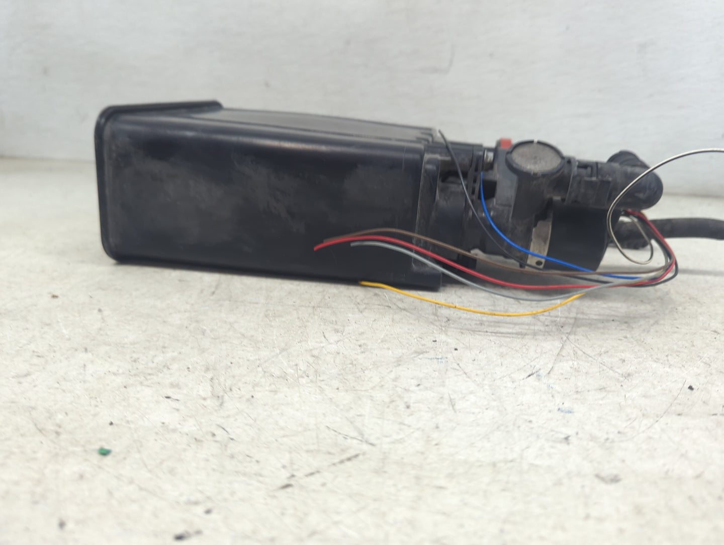 2007 Toyota Corolla Fuel Vapor Charcoal Canister - Oemusedautoparts1.com
