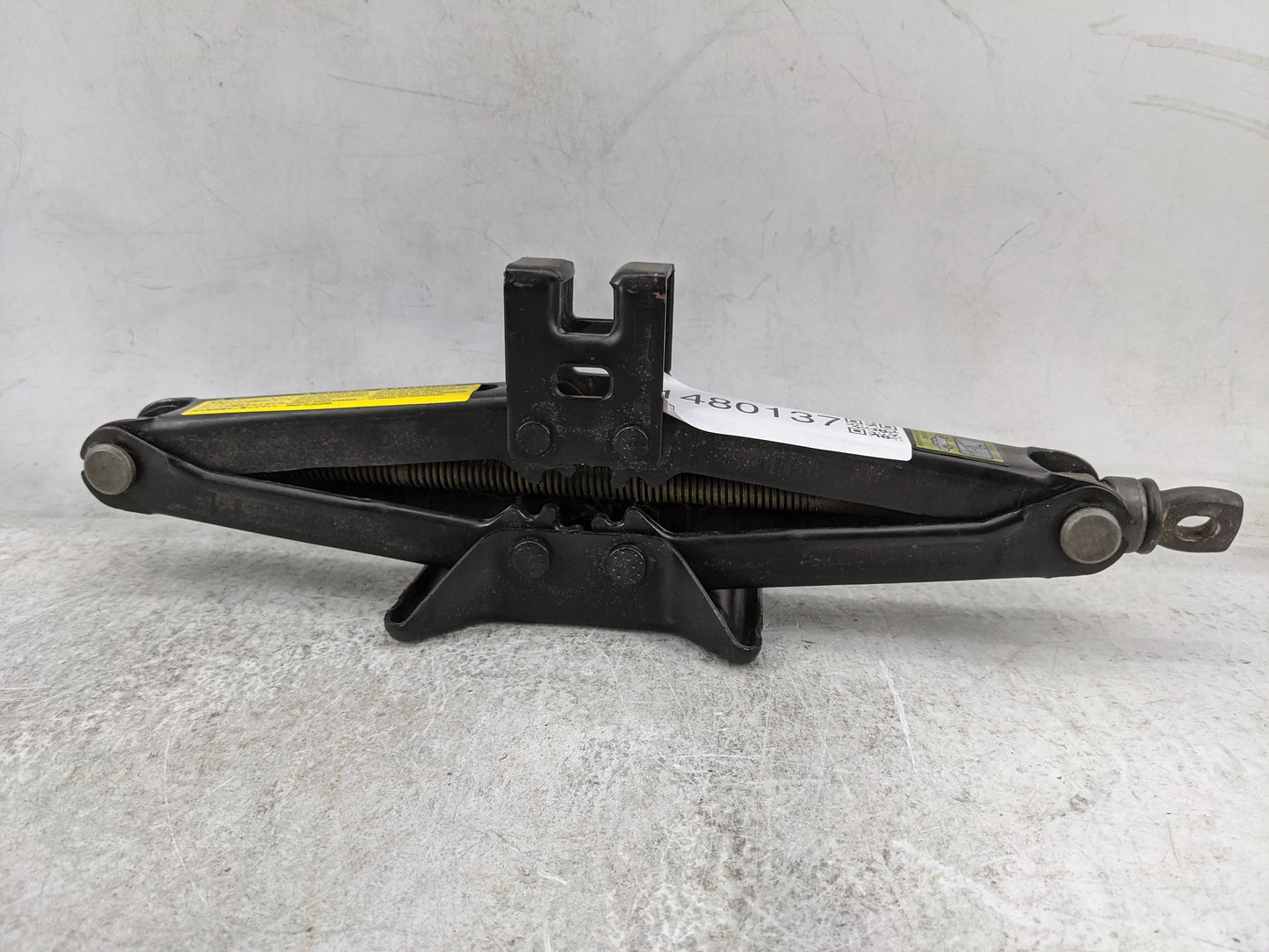 2007 Toyota Corolla Spare Scissor Car Jack Black - Oemusedautoparts1.com