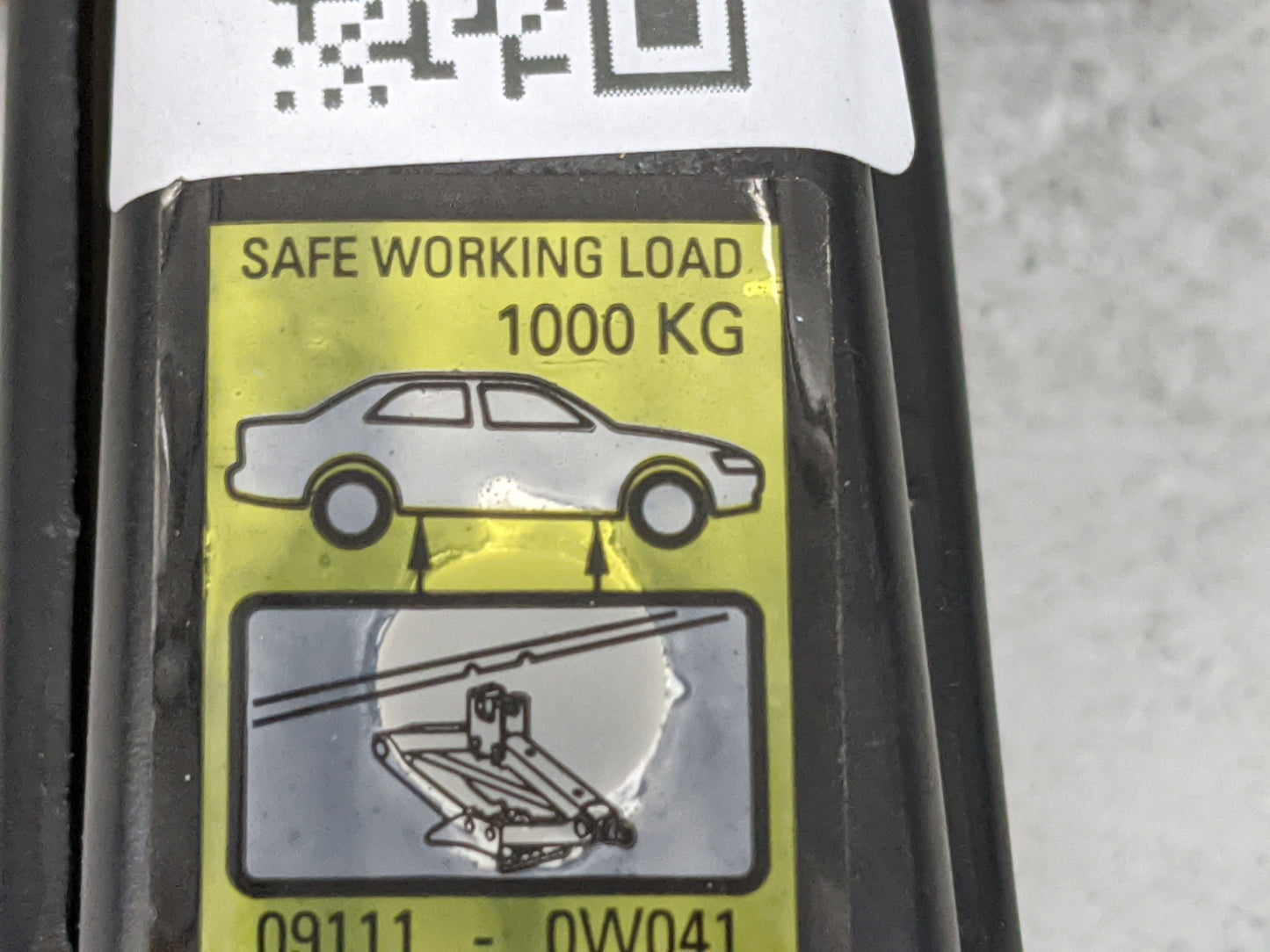 2007 Toyota Corolla Spare Scissor Car Jack Black - Oemusedautoparts1.com