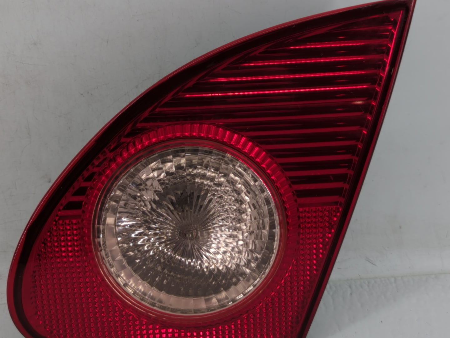 2003-2008 Toyota Corolla Tail Light Assembly Passenger Right OEM P/N:921 12V18W Fits Fits 2003 2004 2005 2006 2007 2008 OEM 