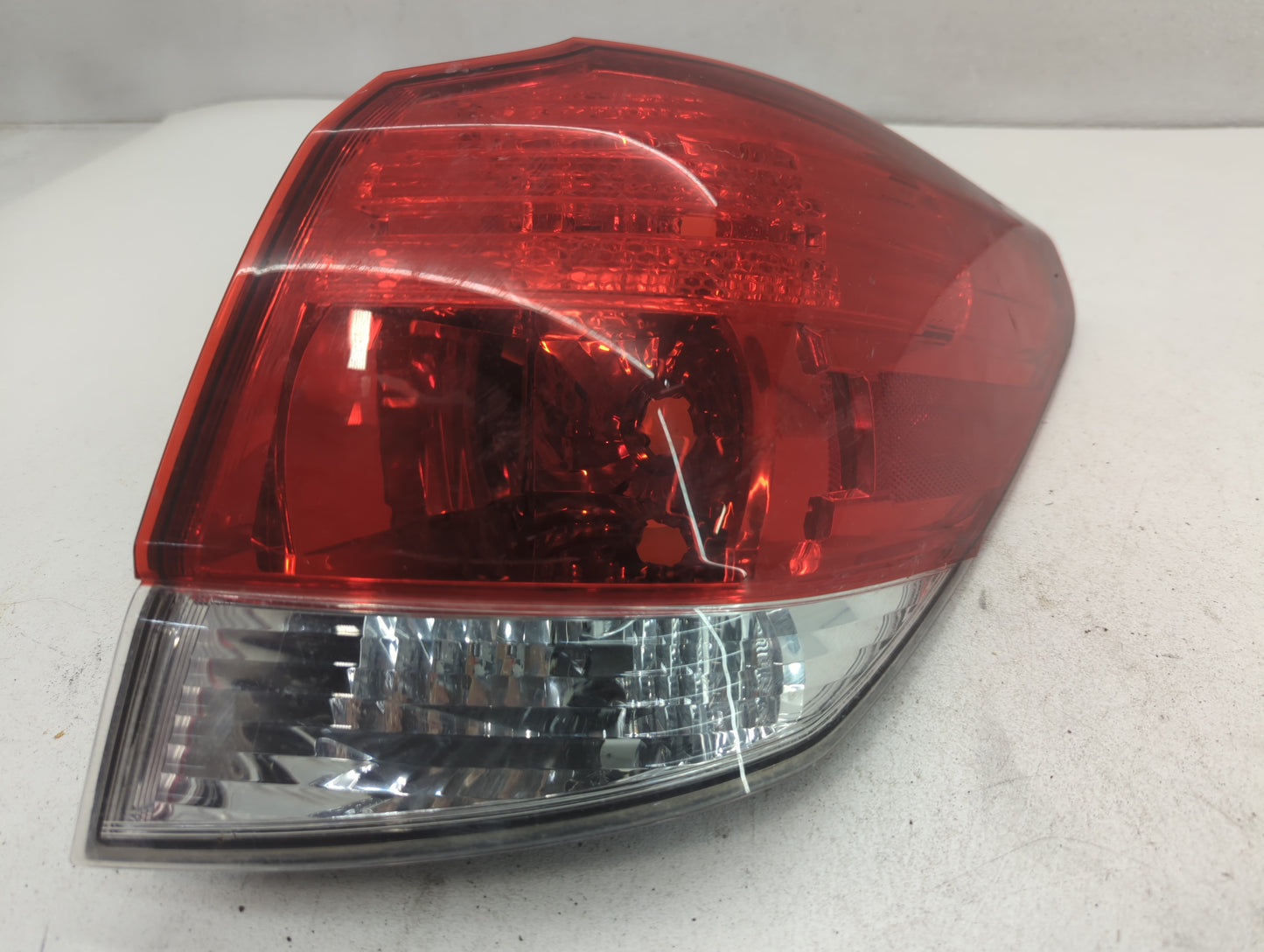 2004-2008 Toyota Corolla Tail Light Assembly Passenger Right OEM P/N:AIP2ST 08 Fits Fits 2004 2005 2006 2007 2008 OEM Used A