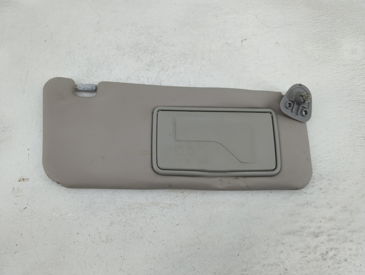 2004-2007 Toyota Highlander Sun Visor Shade Replacement Passenger Right Mirror Fits Fits 2004 2005 2006 2007 OEM Used Auto P