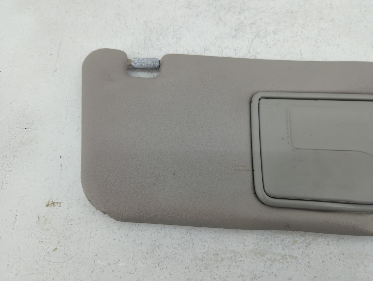 2004-2007 Toyota Highlander Sun Visor Shade Replacement Passenger Right Mirror Fits Fits 2004 2005 2006 2007 OEM Used Auto P