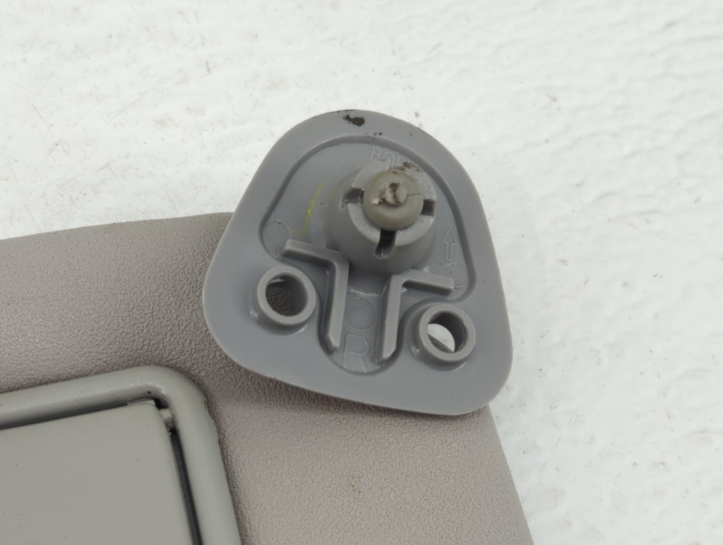 2004-2007 Toyota Highlander Sun Visor Shade Replacement Passenger Right Mirror Fits Fits 2004 2005 2006 2007 OEM Used Auto P