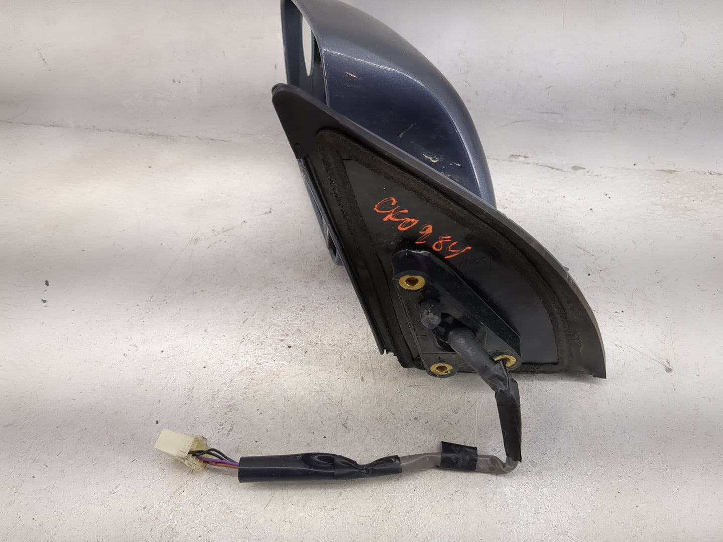2001-2007 Toyota Highlander Driver Side View Mirror - Left Door Mirror OEM Used - Oemusedautoparts1.com