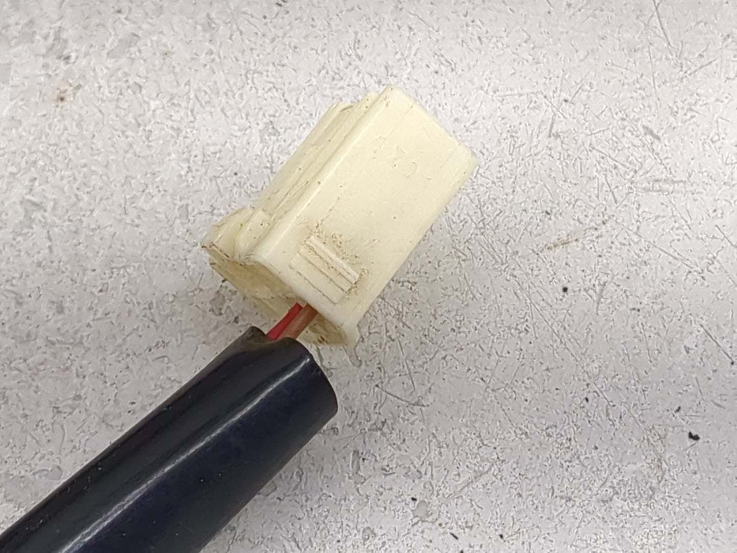 2001-2007 Toyota Highlander Passenger Side View Mirror - Right Door Mirror OEM Used - Oemusedautoparts1.com