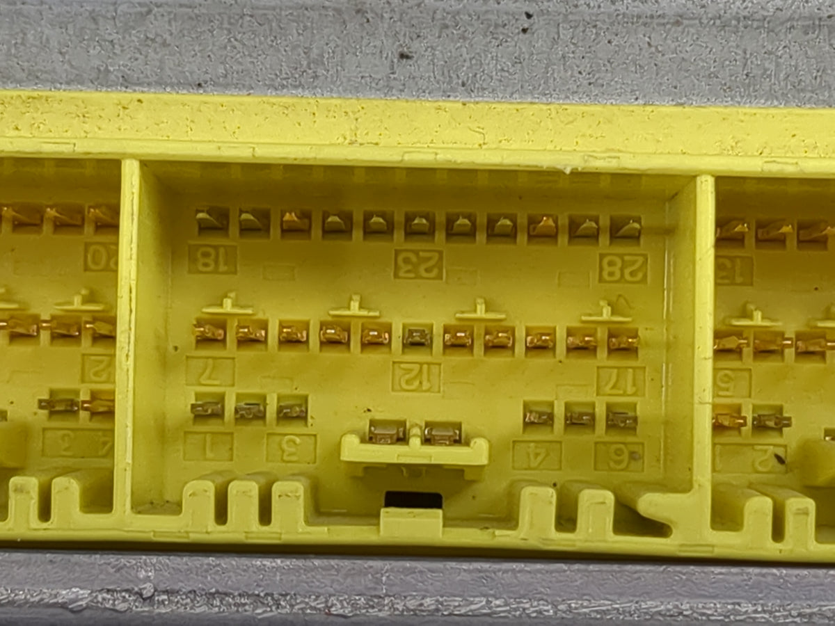 2005-2007 Toyota Highlander Safety Restraint Srs Airbag Control Module - Oemusedautoparts1.com