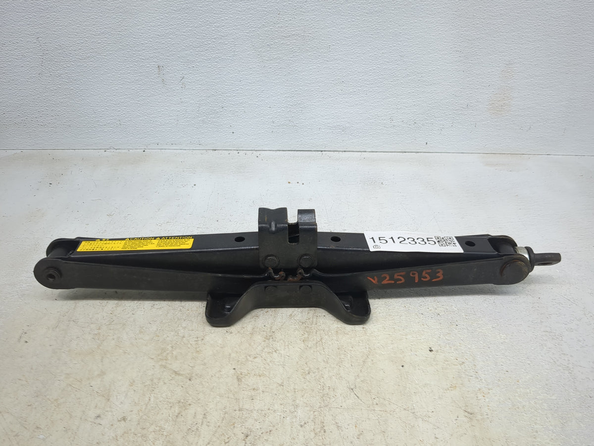 2007 Toyota Highlander Spare Scissor Car Jack - Oemusedautoparts1.com