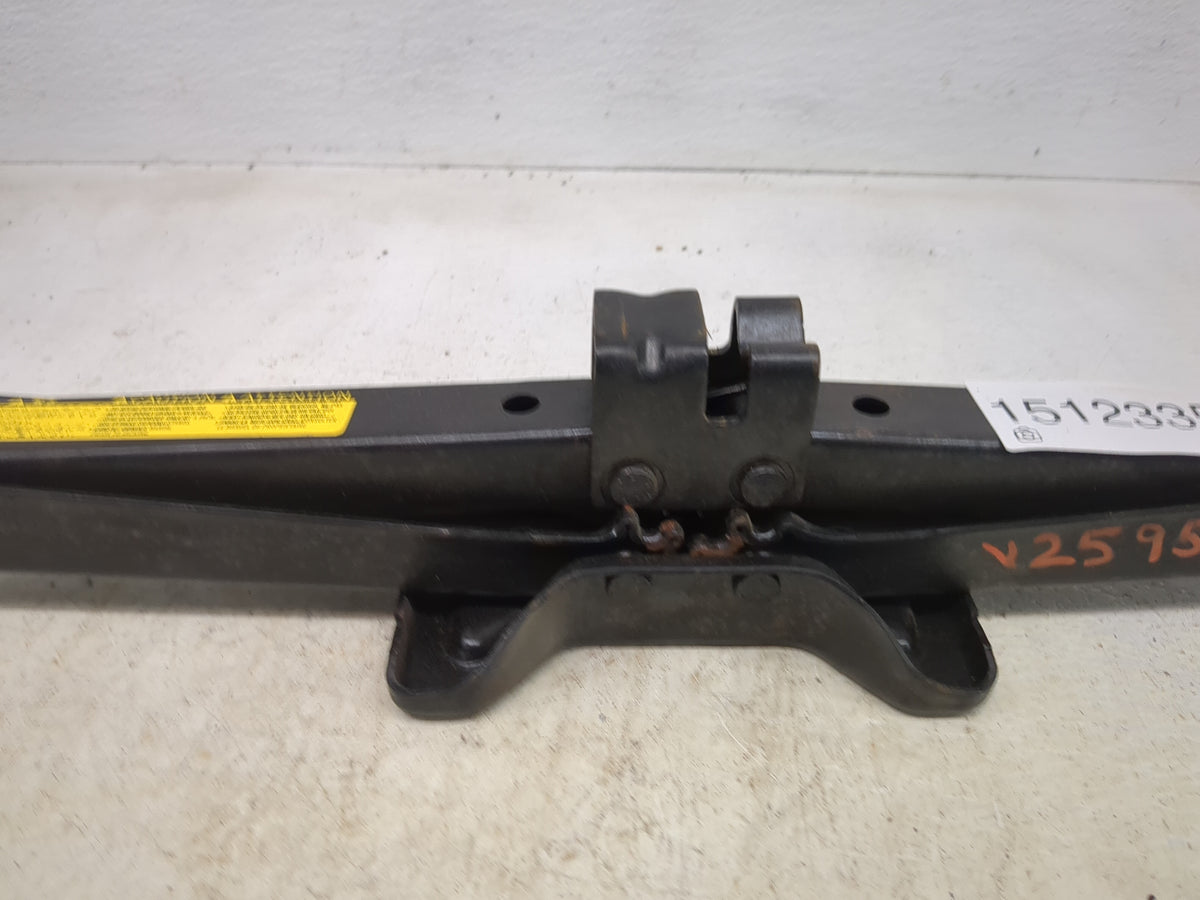 2007 Toyota Highlander Spare Scissor Car Jack - Oemusedautoparts1.com