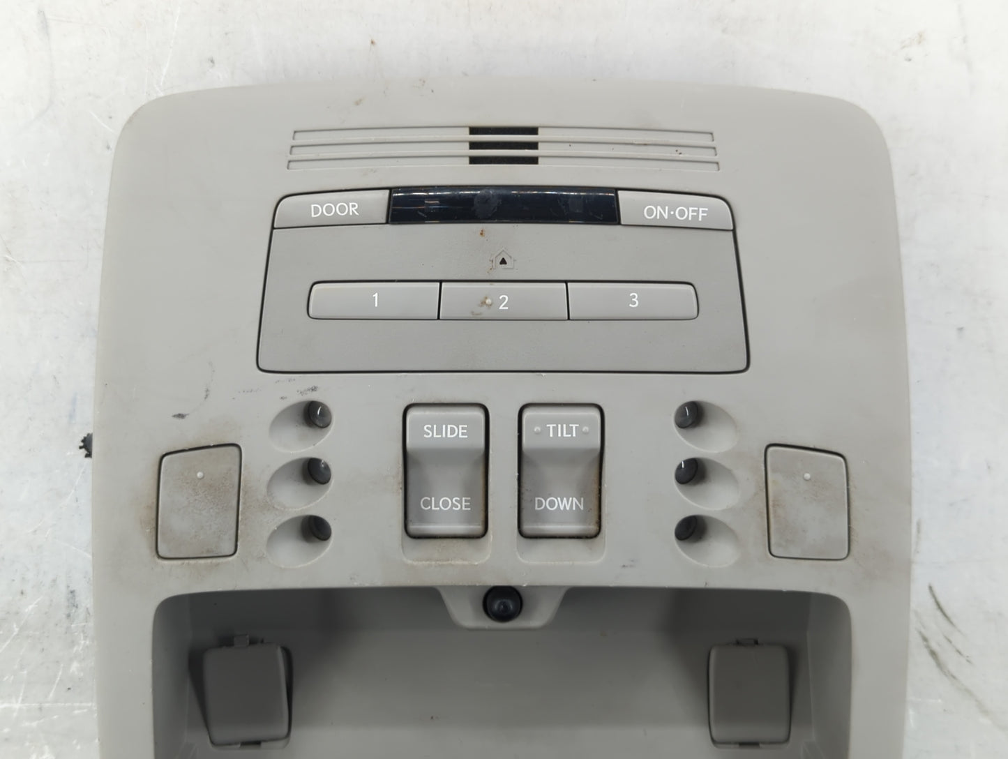 2004-2007 Toyota Highlander Overhead Roof Console 573888 - Oemusedautoparts1.com