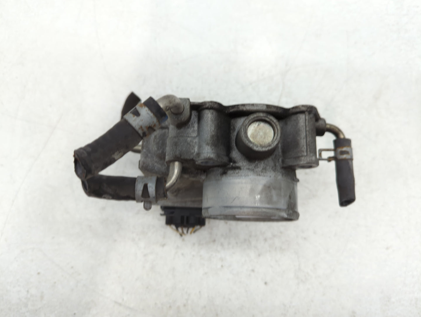 2004-2007 Toyota Highlander Throttle Body P/N:22030-28060 Fits Fits 2004 2005 2006 2007 OEM Used Auto Parts - Oemusedautopar