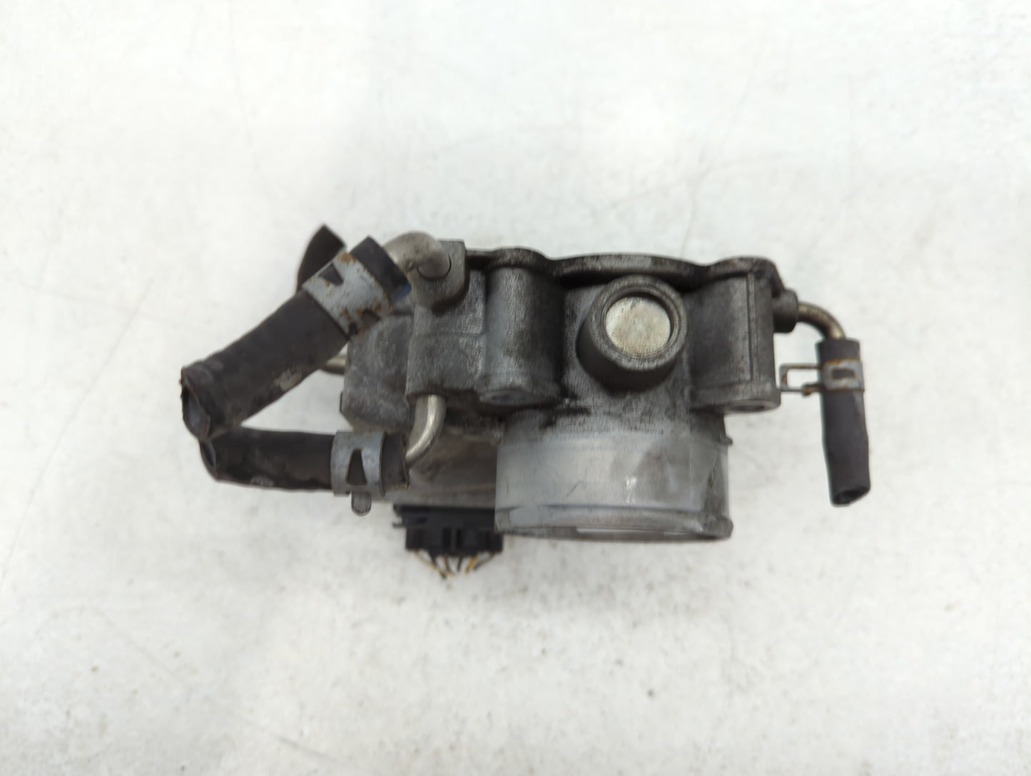 2004-2007 Toyota Highlander Throttle Body P/N:22030-28060 Fits Fits 2004 2005 2006 2007 OEM Used Auto Parts - Oemusedautopar