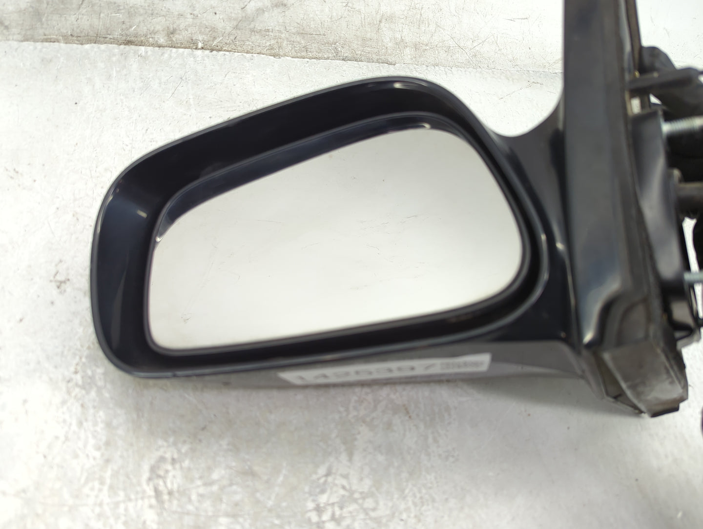 2003-2008 Toyota Matrix Driver Side View Mirror - Left Door Mirror OEM Used - Oemusedautoparts1.com