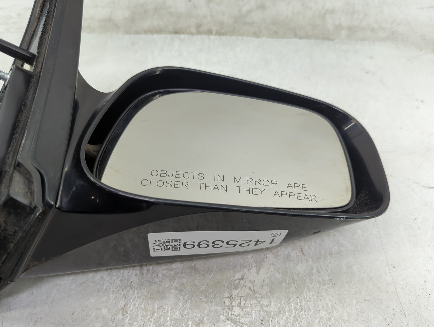 2003-2008 Toyota Matrix Passenger Side View Mirror - Right Door Mirror OEM Used - Oemusedautoparts1.com