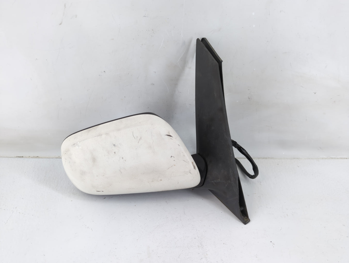 2004-2009 Toyota Prius Passenger Right Side View Manual Door Mirror - Oemusedautoparts1.com