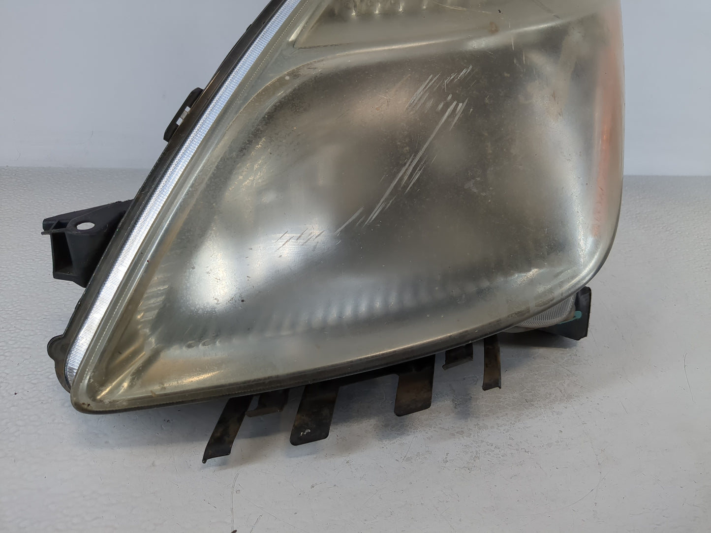 2005-2009 Toyota Prius Passenger Right Oem Head Light Headlight Lamp - Oemusedautoparts1.com