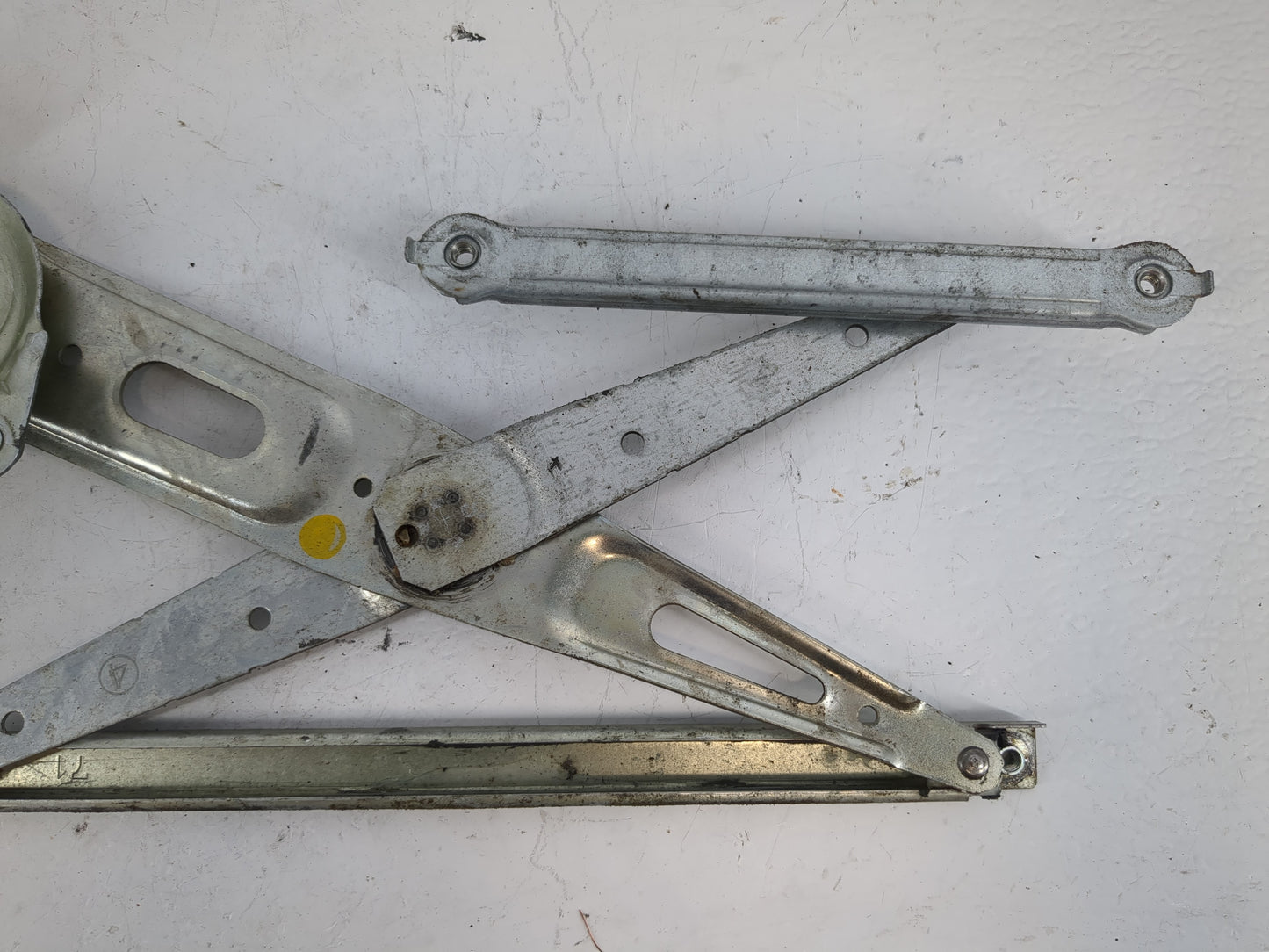 2004-2009 Toyota Prius Driver Front Left Power Window Motor - Oemusedautoparts1.com