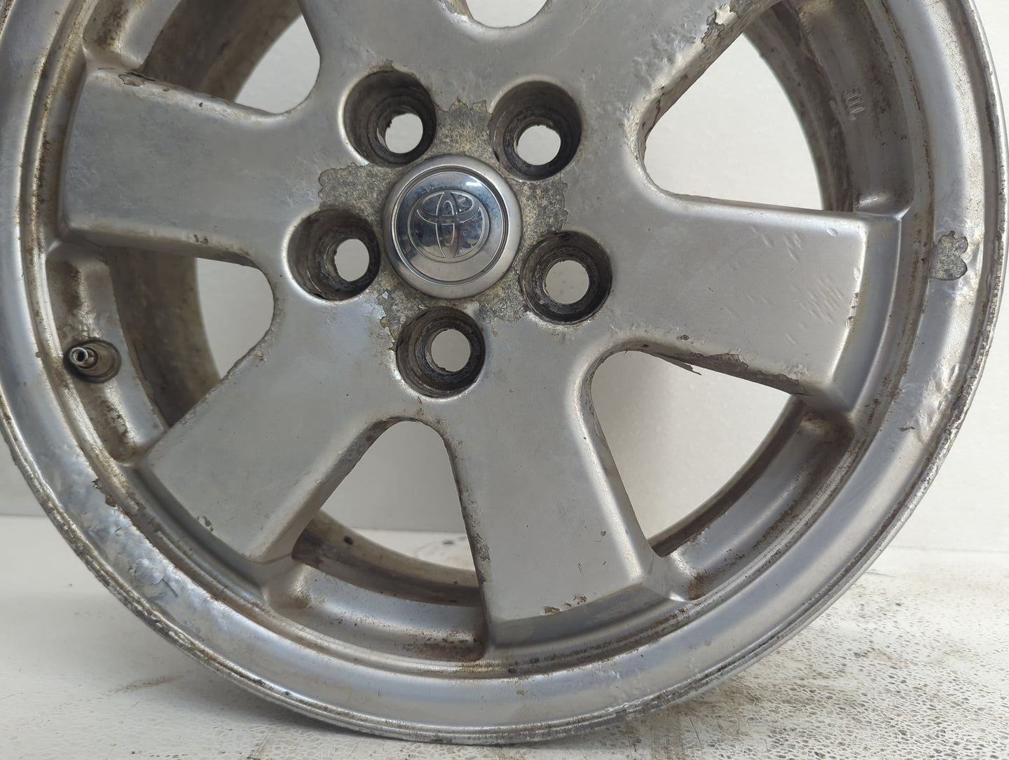 2004-2009 Toyota Prius Oem Wheel Rim 1092324 - Oemusedautoparts1.com