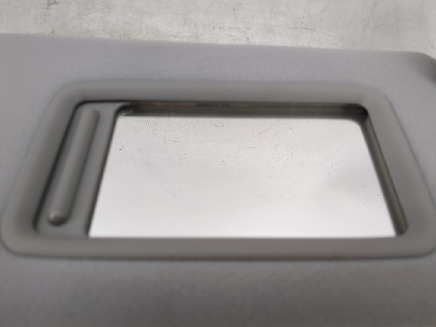 2006-2009 Toyota Prius Sun Visor Shade Replacement Passenger Right Mirror Fits Fits 2006 2007 2008 2009 OEM Used Auto Parts 