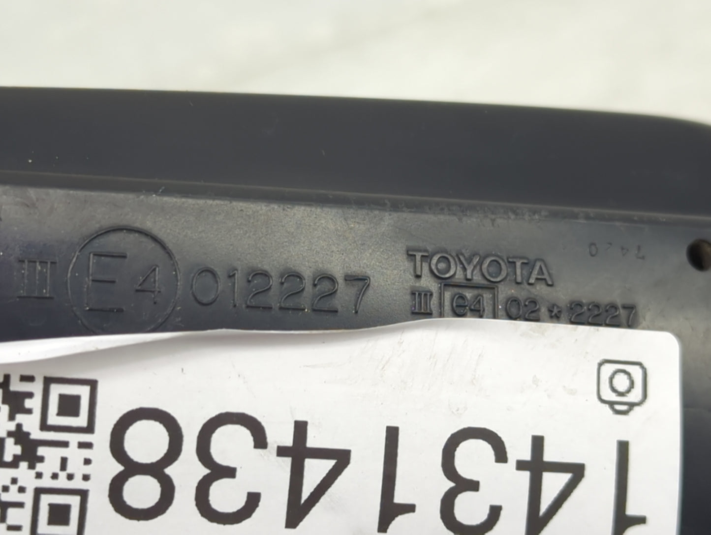 2004-2009 Toyota Prius Driver Side View Mirror - Left Door Mirror OEM Used - Oemusedautoparts1.com