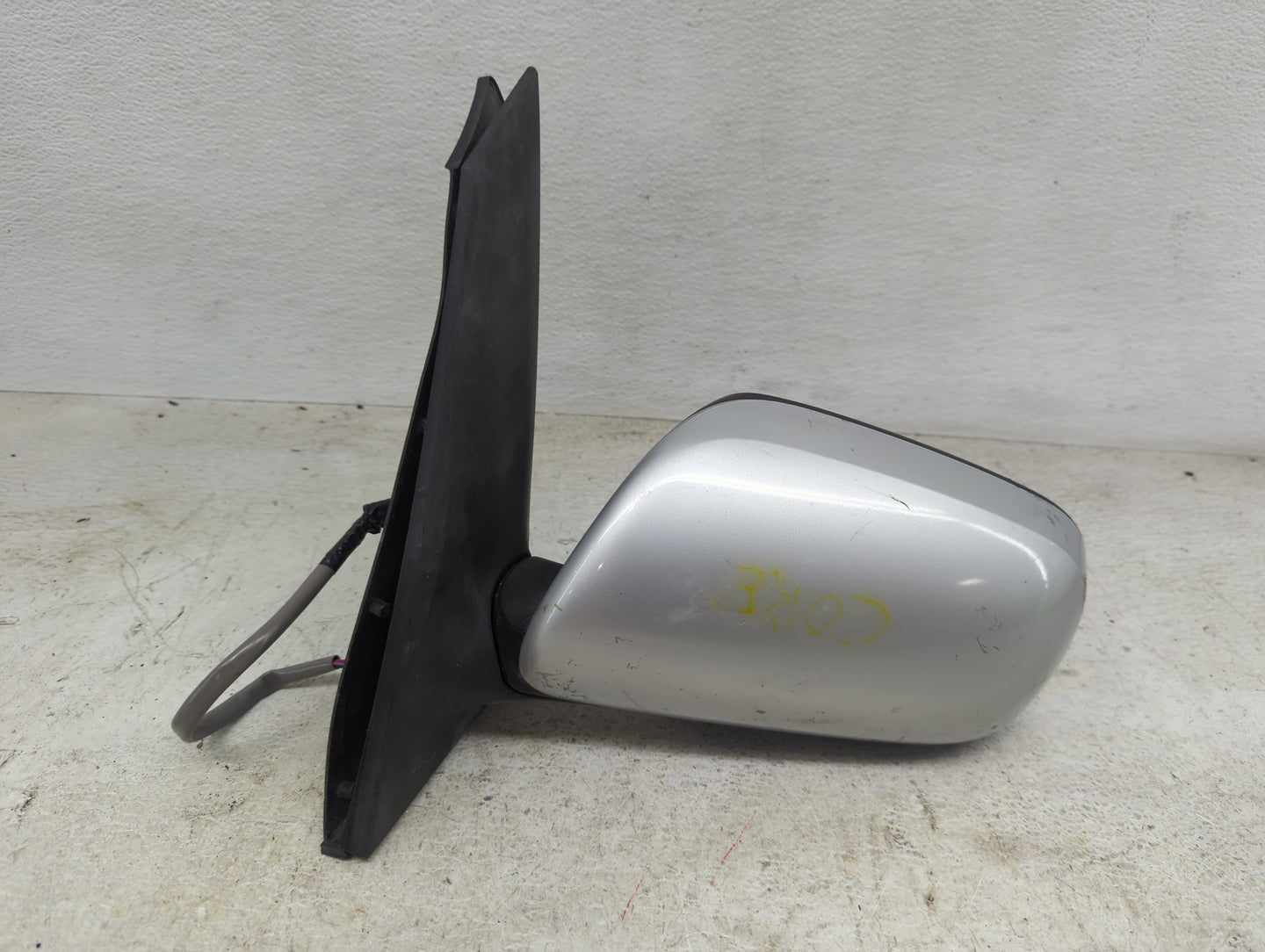 2004-2009 Toyota Prius Passenger Side View Mirror - Right Door Mirror OEM Used - Oemusedautoparts1.com