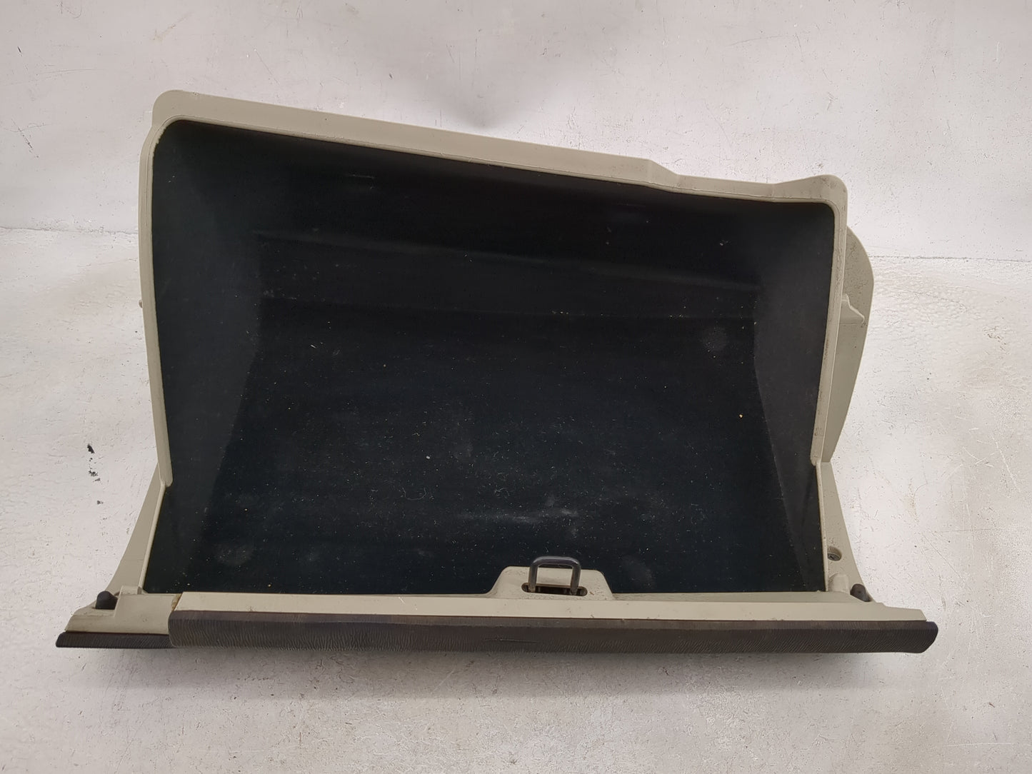 2007 Toyota Prius Passenger Glove Box Door Storage Compartment Beige - Oemusedautoparts1.com