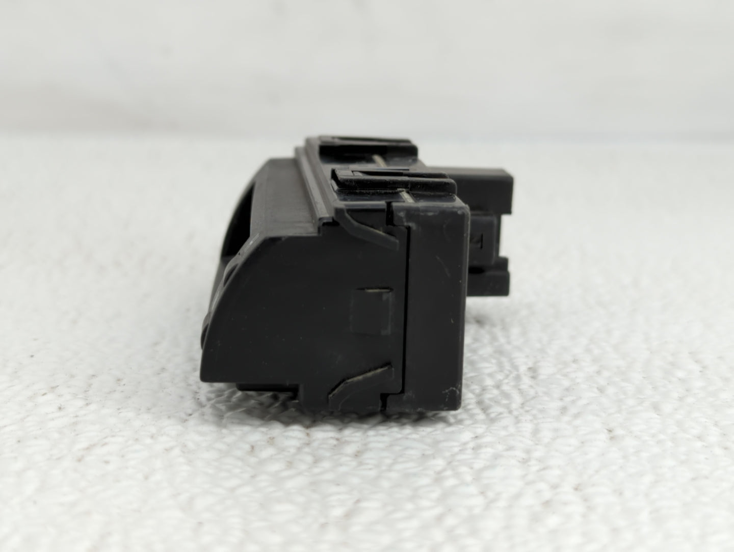 2007 Toyota Prius Digitial Dash Clock P/N:83910-47040 Fits OEM Used Auto Parts - Oemusedautoparts1.com