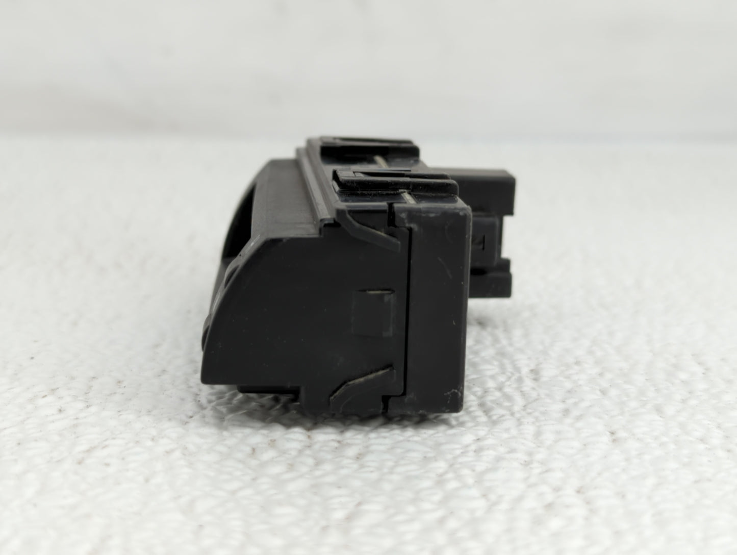 2007 Toyota Prius Digitial Dash Clock P/N:83910-47040 Fits OEM Used Auto Parts - Oemusedautoparts1.com