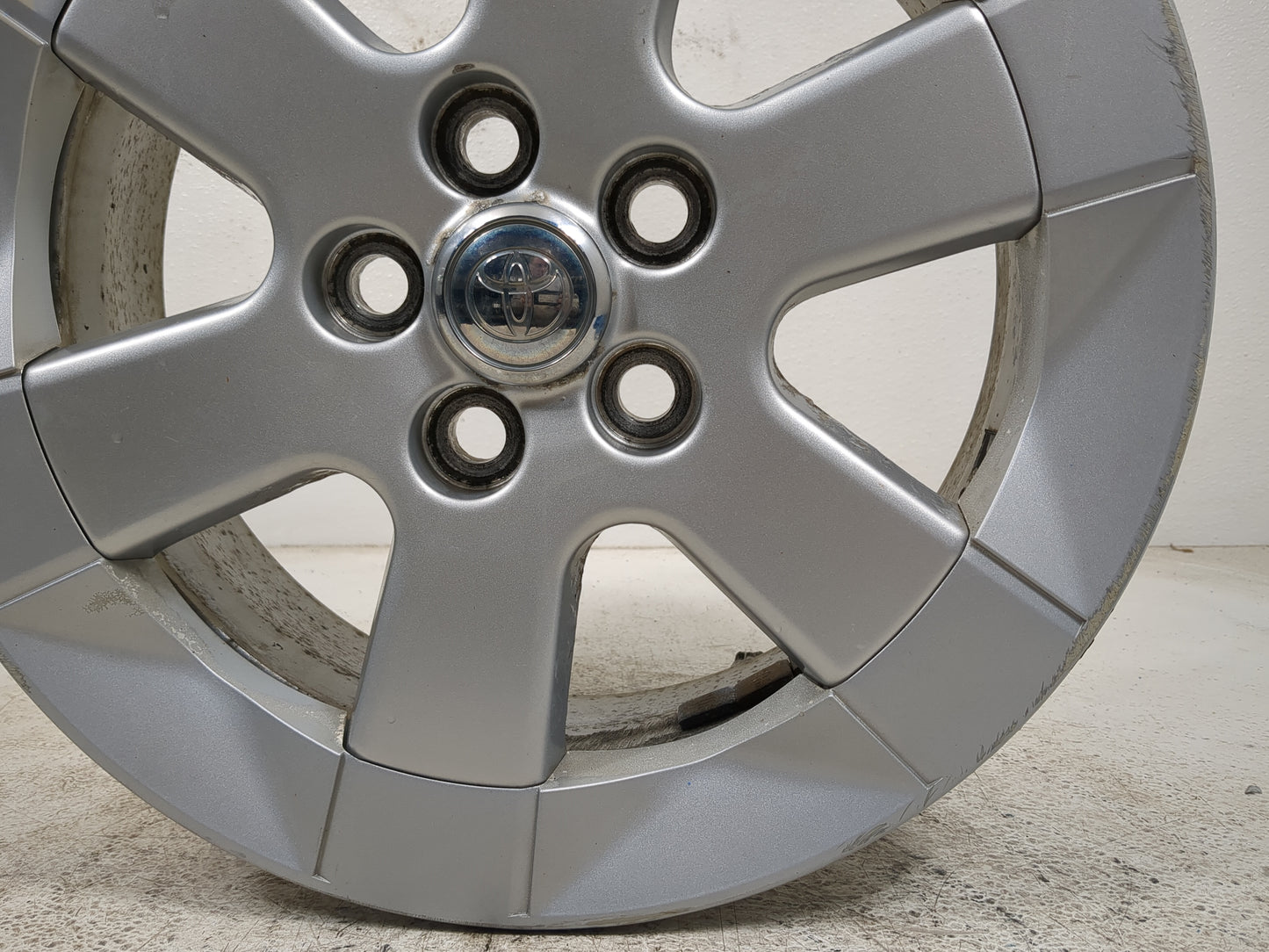 2004-2009 Toyota Prius Oem Wheel Rim - Oemusedautoparts1.com