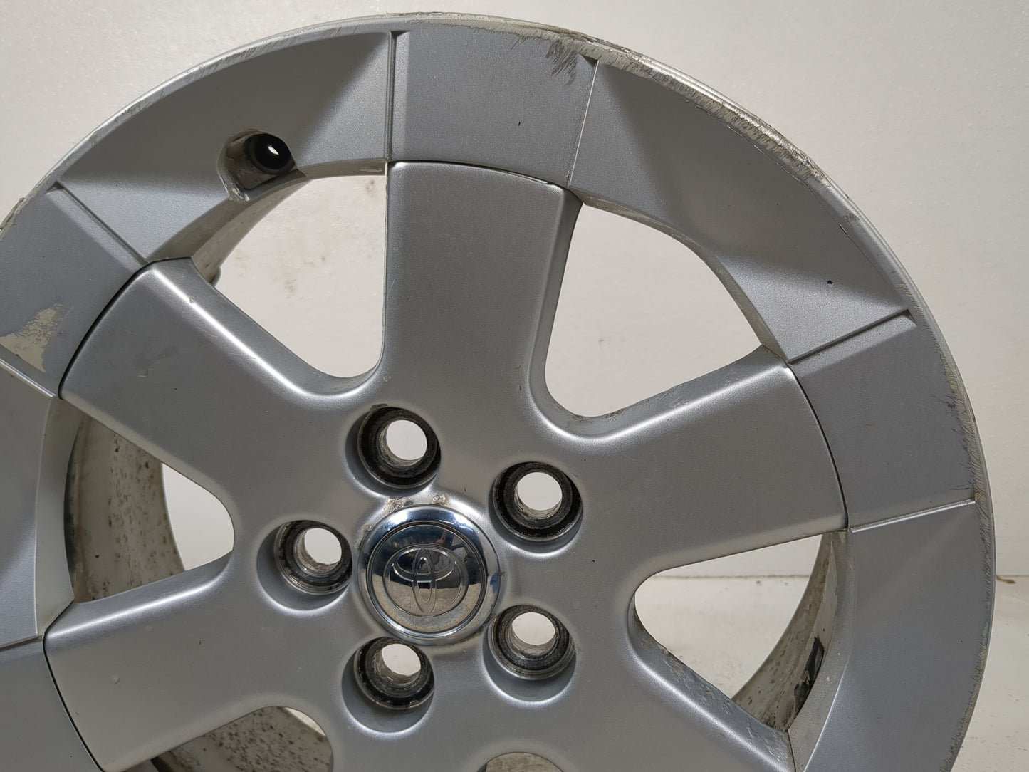 2004-2009 Toyota Prius Oem Wheel Rim - Oemusedautoparts1.com