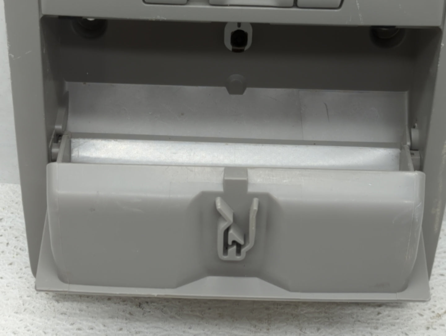 2007 Toyota Prius Overhead Roof Console - Oemusedautoparts1.com