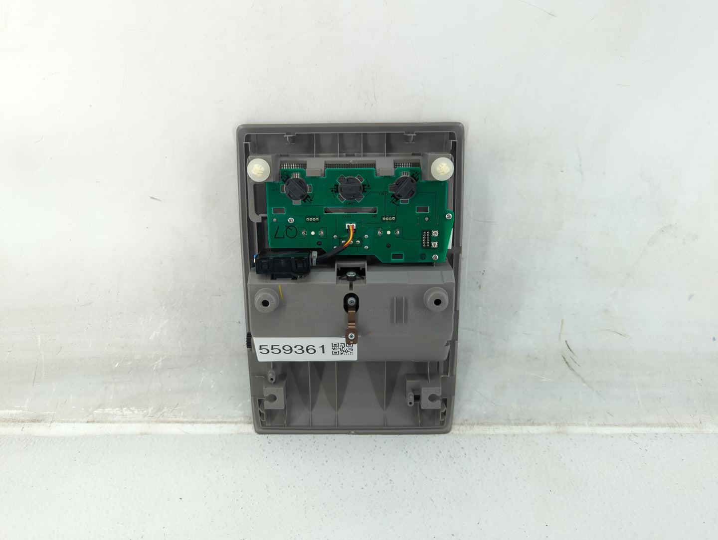 2007 Toyota Prius Overhead Roof Console - Oemusedautoparts1.com