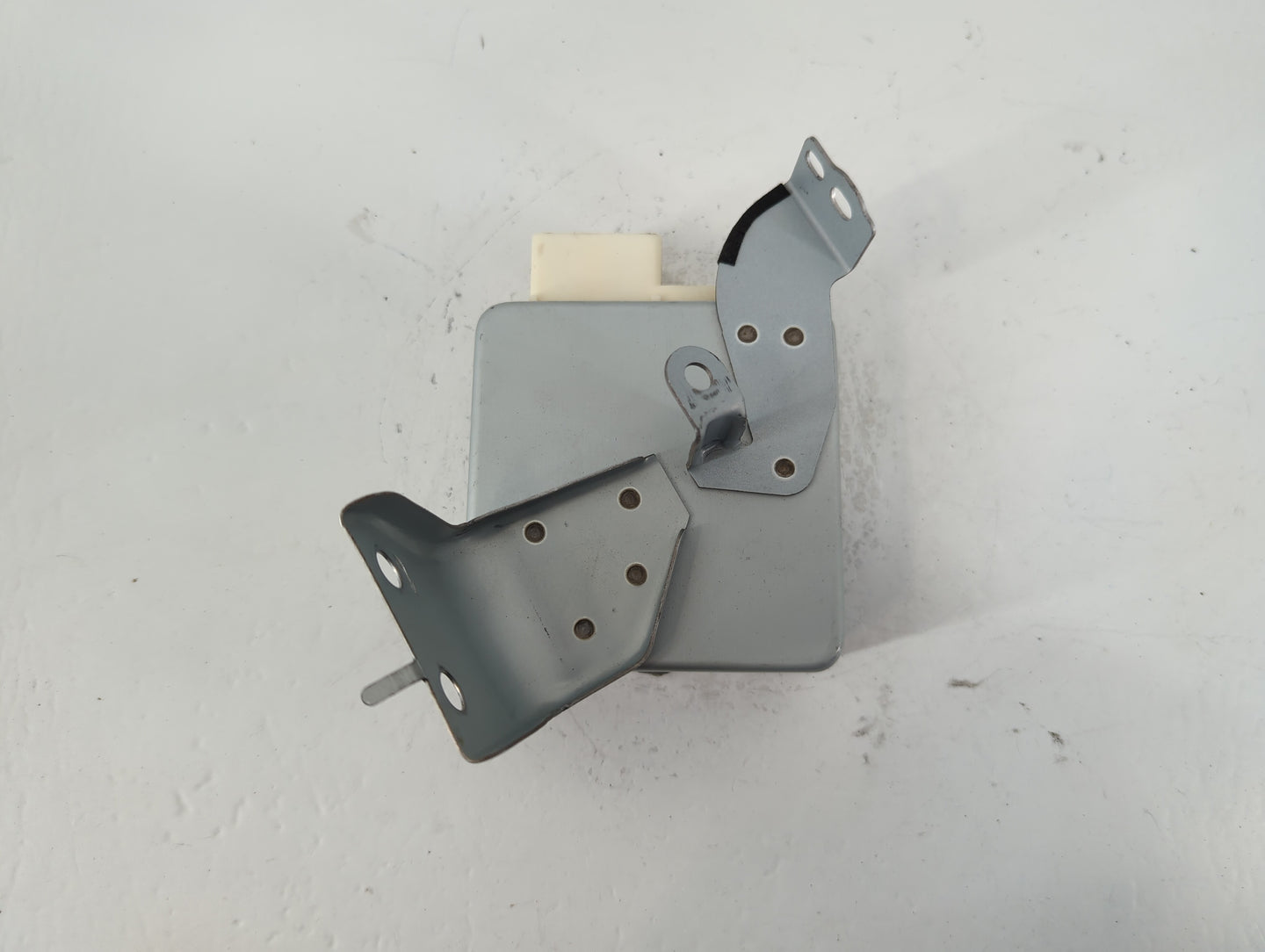 2006-2009 Toyota Prius Body Control Module Bcm Inner Cabin Fuse Box - Oemusedautoparts1.com
