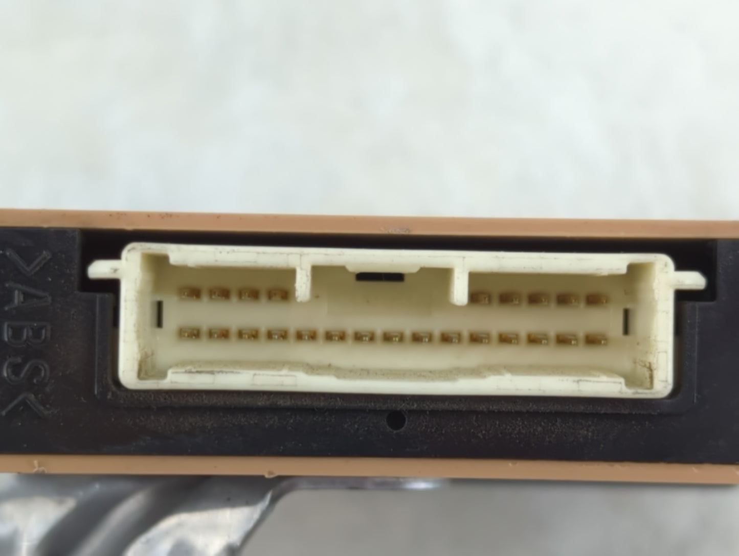 2006-2009 Toyota Prius Body Control Module Bcm 232400-5290|89111-47050 - Oemusedautoparts1.com