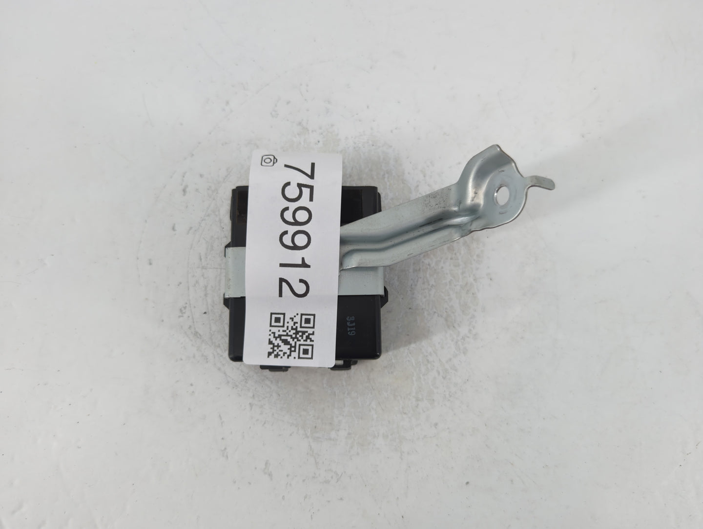 2006-2009 Toyota Prius Body Control Module Bcm Inner Cabin Fuse Box - Oemusedautoparts1.com