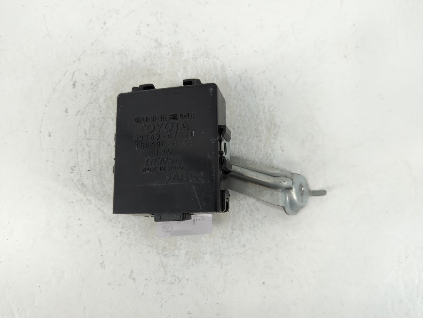 2006-2009 Toyota Prius Body Control Module Bcm Inner Cabin Fuse Box - Oemusedautoparts1.com