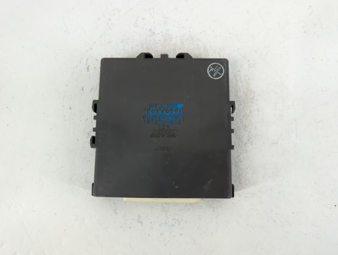 2005-2009 Toyota Prius Body Control Module Bcm 89670-47010 - Oemusedautoparts1.com