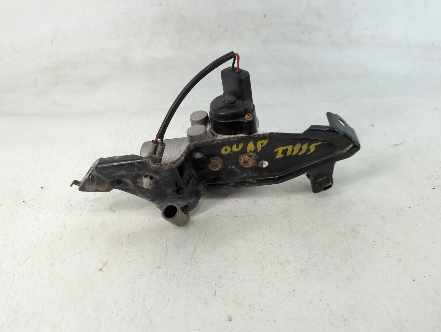 2004-2009 Toyota Prius Brake Master Cylinder - Oemusedautoparts1.com