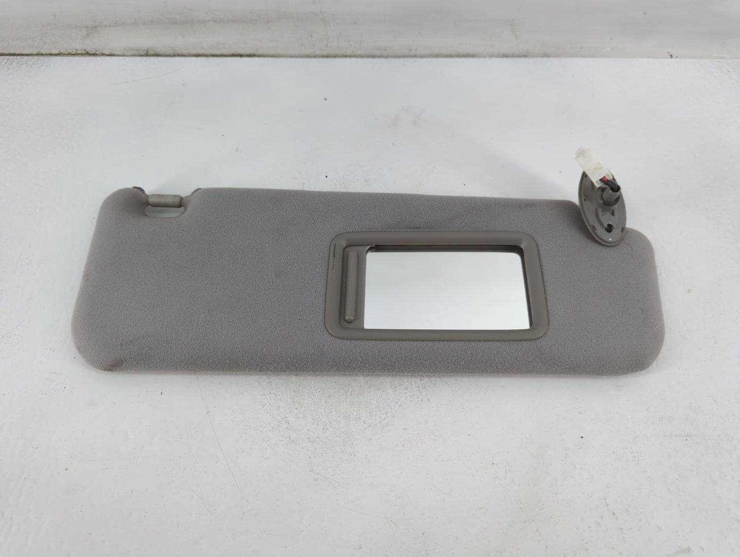 2006-2009 Toyota Prius Sun Visor Shade Replacement Passenger Right Mirror Fits Fits 2006 2007 2008 2009 OEM Used Auto Parts 