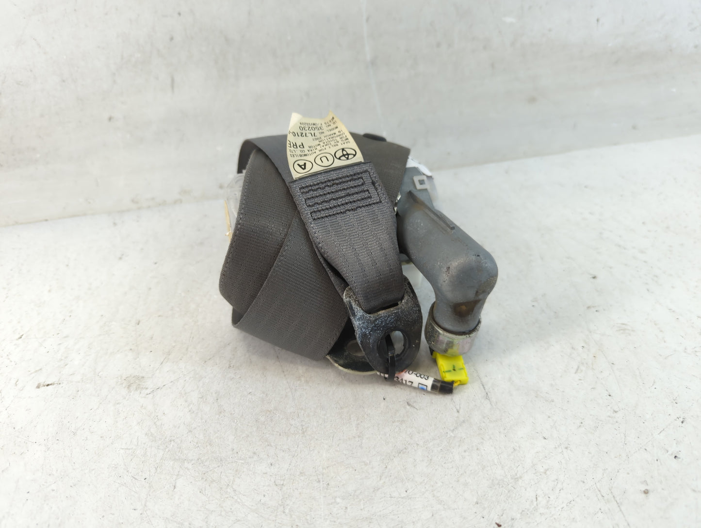 2006-2009 Toyota Prius Passenger Front Seatbelt Buckle - Oemusedautoparts1.com