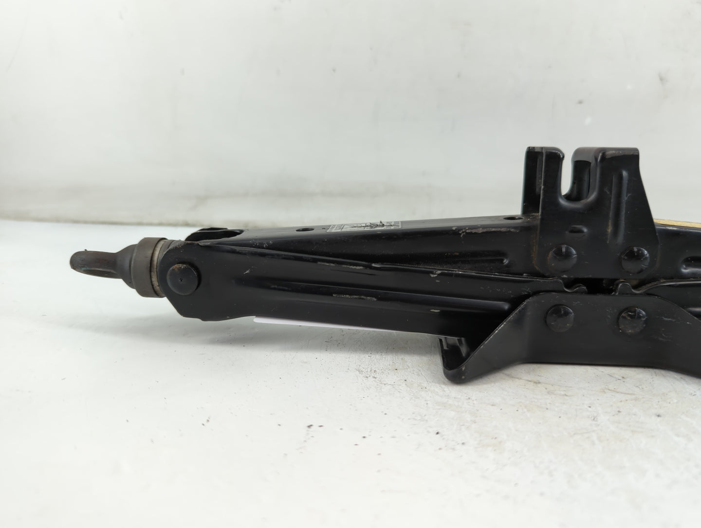 2007 Toyota Prius Spare Scissor Car Jack 833891 - Oemusedautoparts1.com