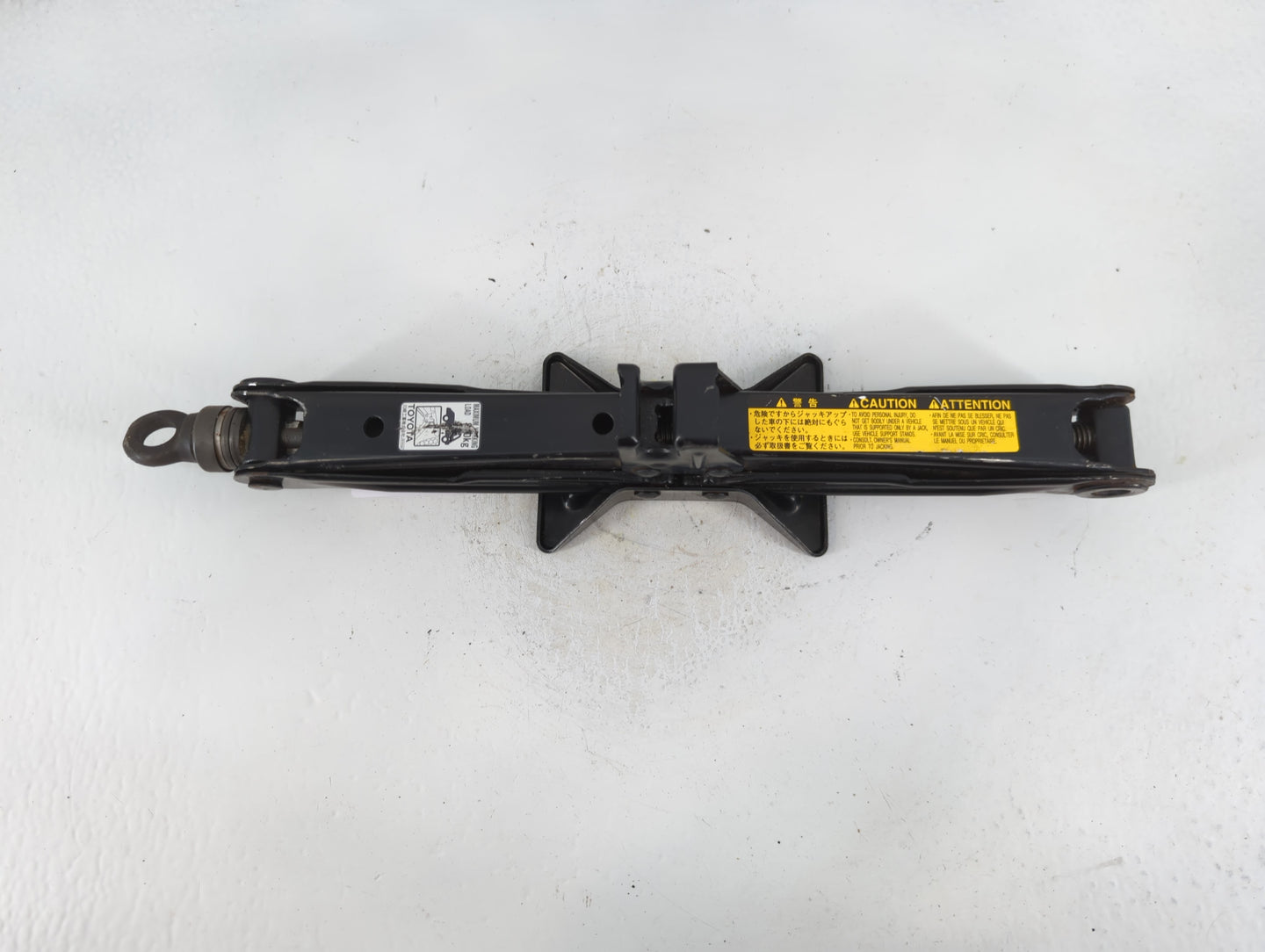 2007 Toyota Prius Spare Scissor Car Jack 833891 - Oemusedautoparts1.com