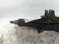2007 Toyota Prius Spare Scissor Car Jack 843340 - Oemusedautoparts1.com