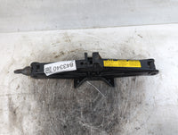 2007 Toyota Prius Spare Scissor Car Jack 843340 - Oemusedautoparts1.com