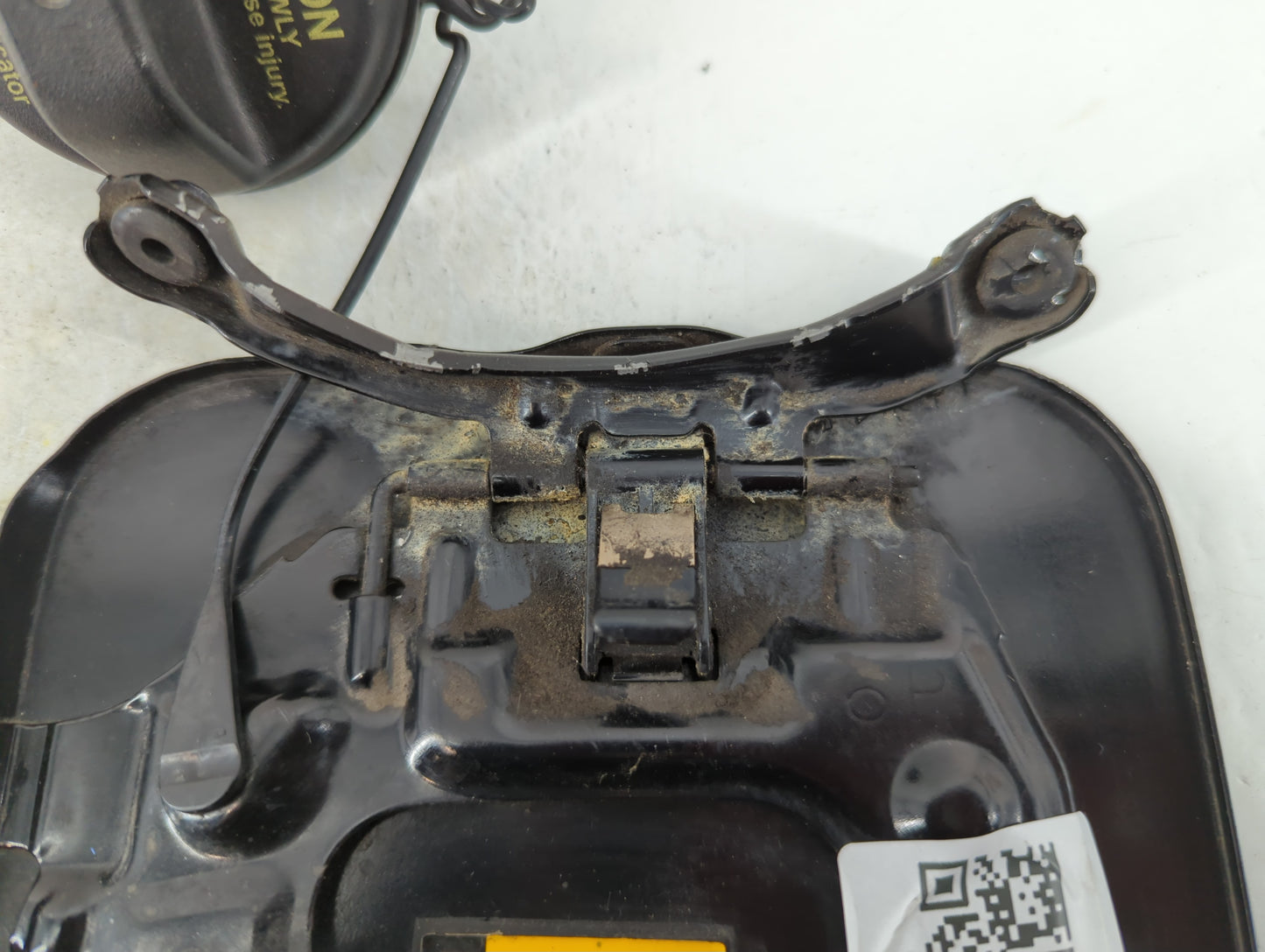2007 Toyota Prius Fuel Tank Door Lid Gas Tank - Oemusedautoparts1.com